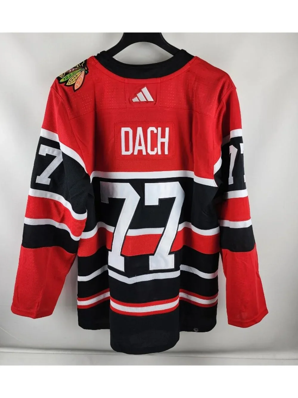 adidas Jersey Men 54 Retro Red Black NHL Chicago Blackhawk Kirby Dach #77 NWT
